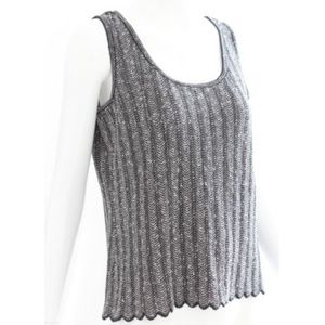 St. John Top Scoop Neck Scallop Hem Knit M